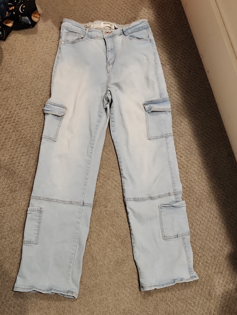 Celebrity Ace 90's SKATER Light Wash Cargo Women’s Jeans